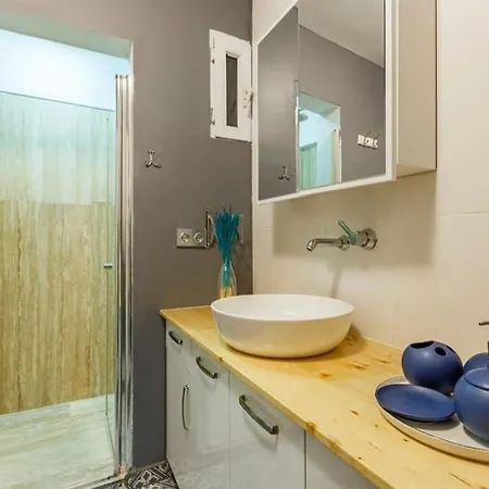 Cihangir Apartmenst